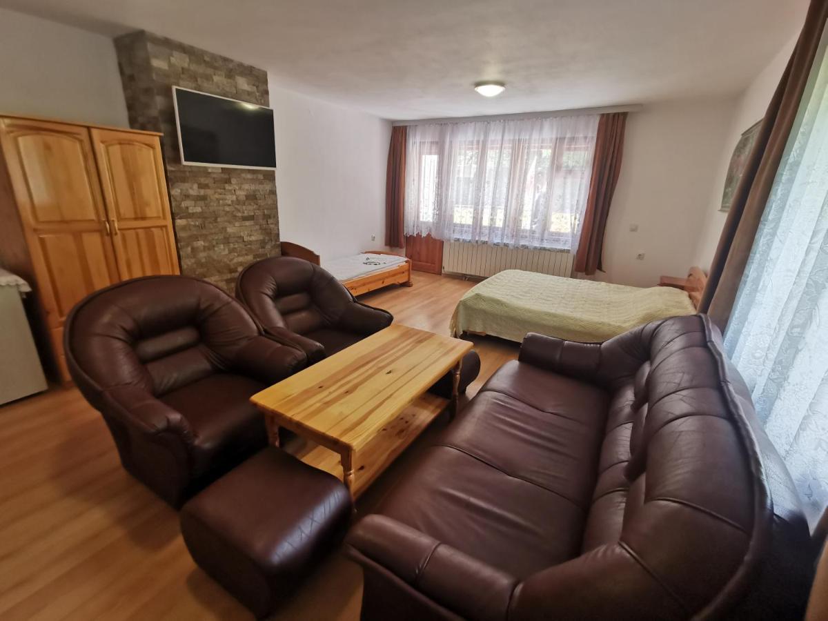 Къща За Гости "Марина Ливада" Velingrad Bagian luar foto